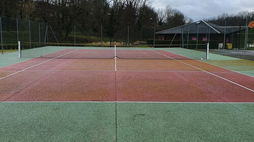 Terrain de tennis